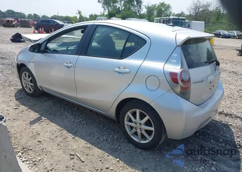 2013 Toyota Prius C Four from USA, damaged, VIN JTDKDTB31D1050850